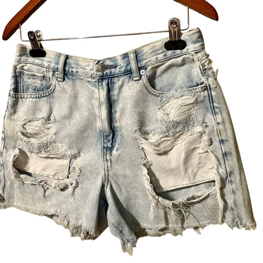 American Eagle Baggy Mom Short Distressed Denim Shorts